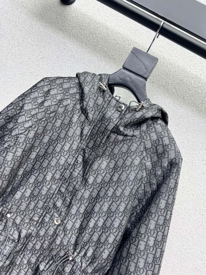 chr1st1an D10r outwear